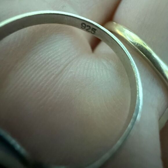 East-to-West Moonstone Ring – Modern Elegance with a Celestial Twist Size 6 - Picture 3 of 5